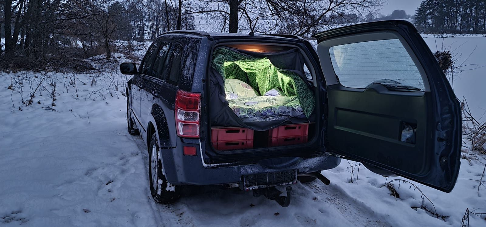 Suzuki Grand VITARA, je nutné srovnat podlahu.